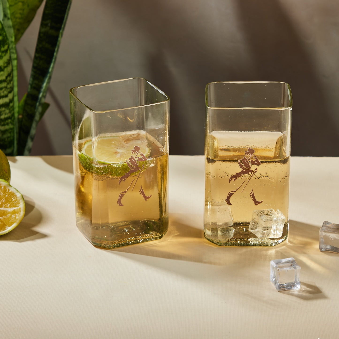 Johnnie Walker Gold Label Medium Glass Set – Classic Luxury, Reimagined